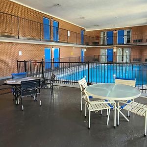 Fairview Inn & Suite